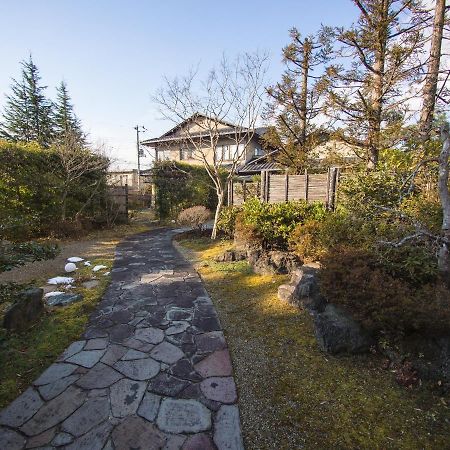 Tomiya Ryokusuian Sado-Taiken Guest House Bagian luar foto
